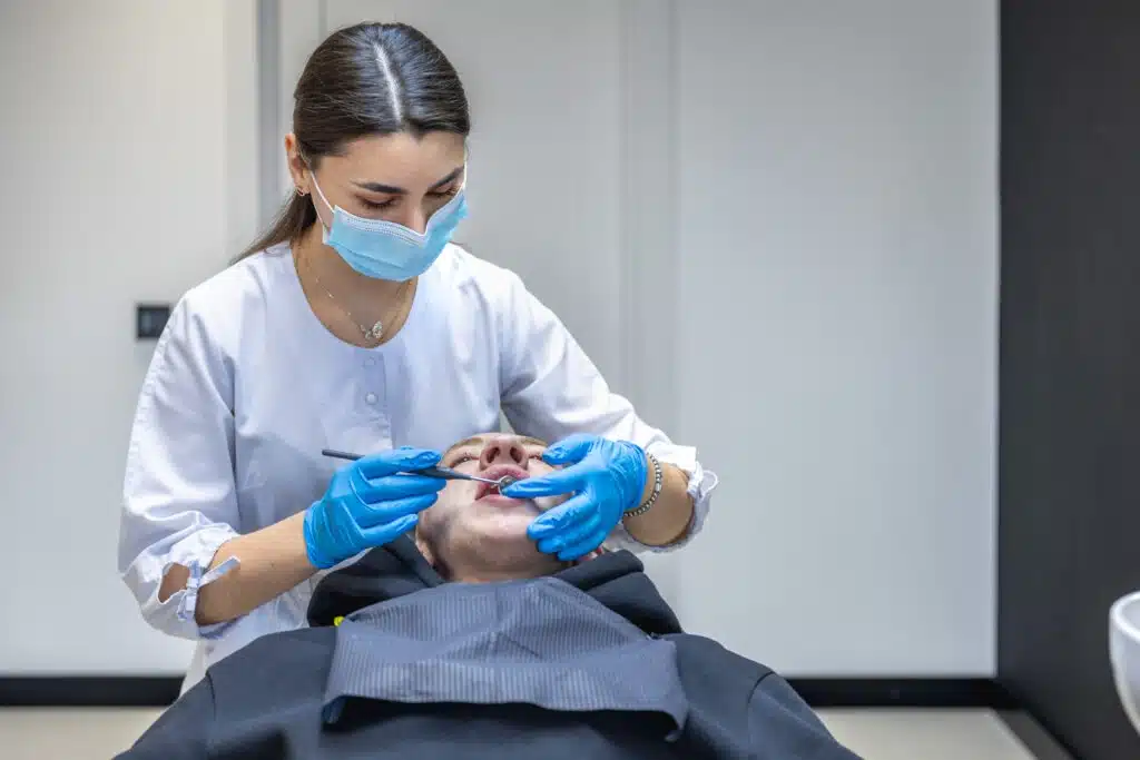 Extracted-Tooth-Replacement